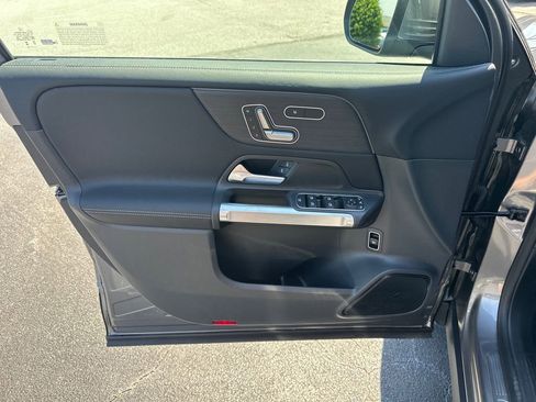 New 2026 Mercedes-Benz GLB 250 4MATIC image 10