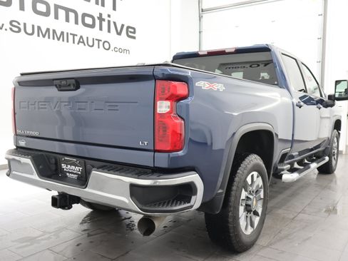 Used 2023 Chevrolet Silverado 2500 LT AWD/4WD image 4