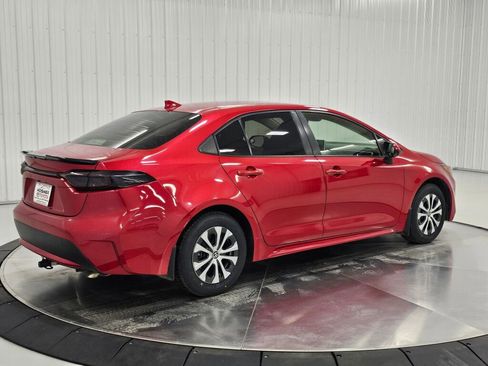 Used 2020 Toyota Corolla LE w/ Carpet Mat Package (TMS) image 5