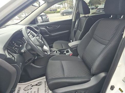 Used 2019 Nissan Rogue SV FWD image 9