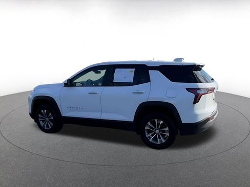 Used 2025 Chevrolet Equinox LT image 9