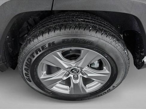 Used 2025 Toyota RAV4 XLE image 9