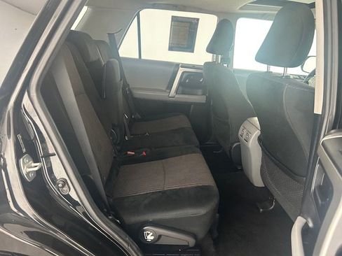 Used 2011 Toyota 4Runner SR5 w/ Convenience Pkg AWD/4WD image 20