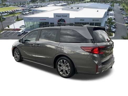 Used 2025 Honda Odyssey Touring image 7