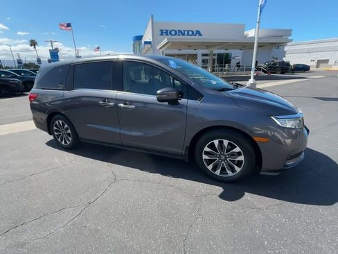 Certified 2023 Honda Odyssey EX-L image 2