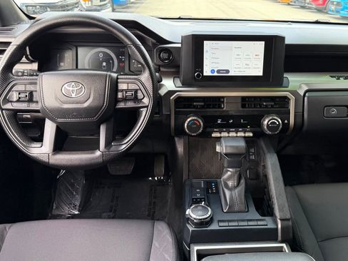 Used 2025 Toyota Tacoma SR5 image 28