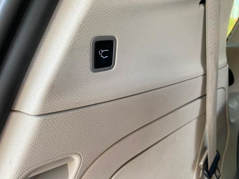 Used 2024 Chrysler Pacifica Limited FWD image 69