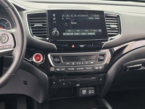 Used 2022 Honda Pilot Touring image 17