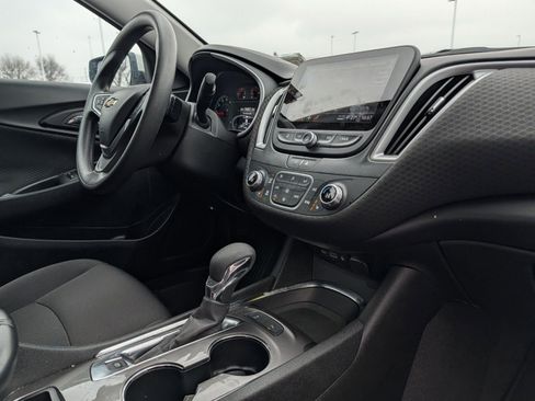 Used 2024 Chevrolet Malibu LT FWD image 28