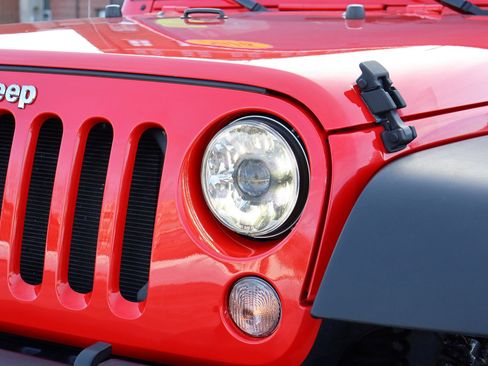 Used 2016 Jeep Wrangler Unlimited Sport image 40