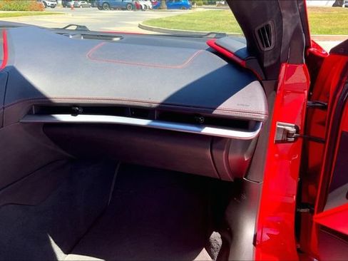 Used 2021 Chevrolet Corvette Stingray Preferred Cpe w/ Engine Appearance Package RWD image 16