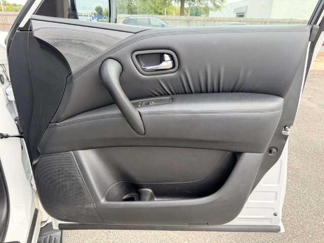 Used 2024 Nissan Armada SV RWD image 8