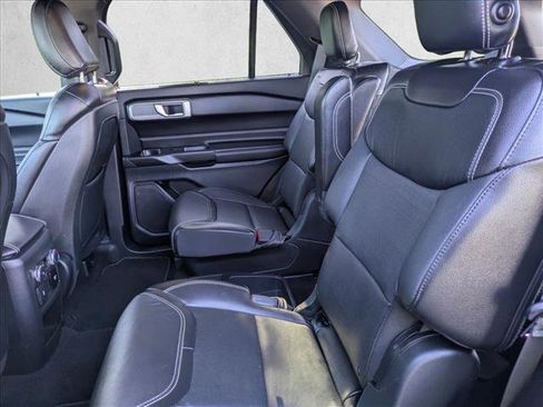 Used 2020 Ford Explorer ST image 18