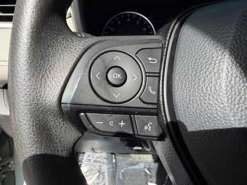 Used 2021 Toyota RAV4 XLE FWD image 20