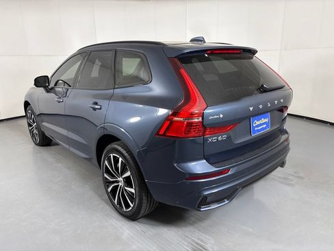 Used 2025 Volvo XC60 B5 Ultra AWD/4WD image 6