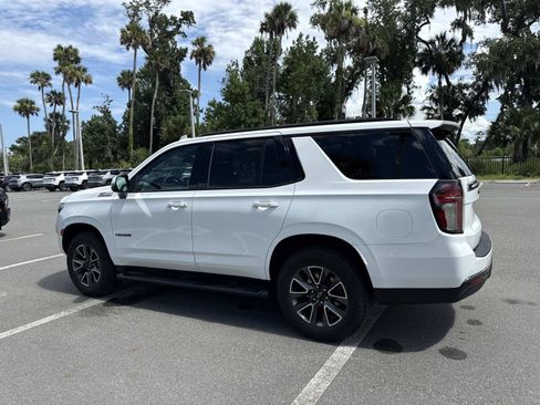 Used 2022 Chevrolet Tahoe Z71 w/ Luxury Package AWD/4WD image 5