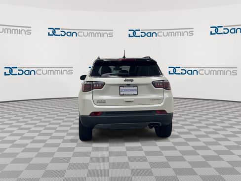 Used 2018 Jeep Compass Limited AWD/4WD image 7