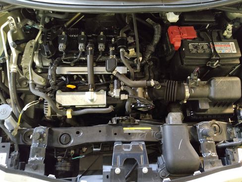 Used 2025 Nissan Versa SV FWD image 30