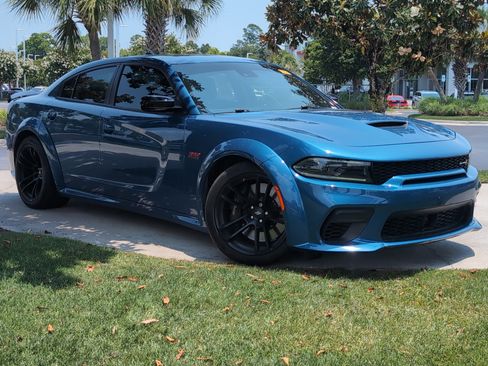 Used 2023 Dodge Charger Scat Pack RWD image 2