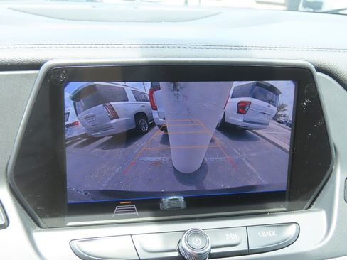Used 2019 Chevrolet Blazer LT FWD image 29