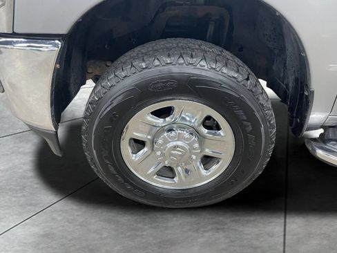Used 2021 RAM 2500 Tradesman w/ Chrome Appearance Group AWD/4WD image 19