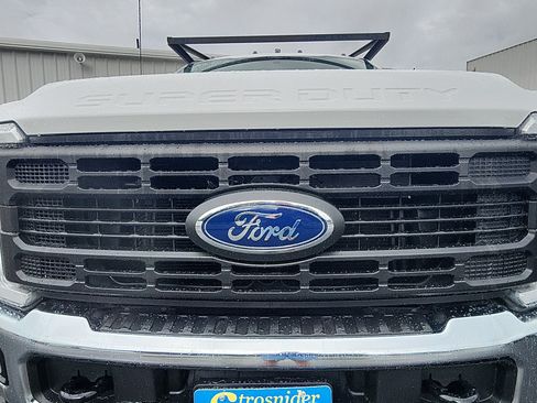 Used 2024 Ford F250 XL w/ Snow Plow Prep Package AWD/4WD image 14