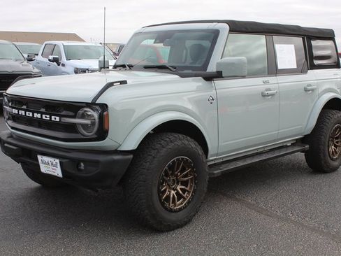 Used 2022 Ford Bronco Outer Banks image 9