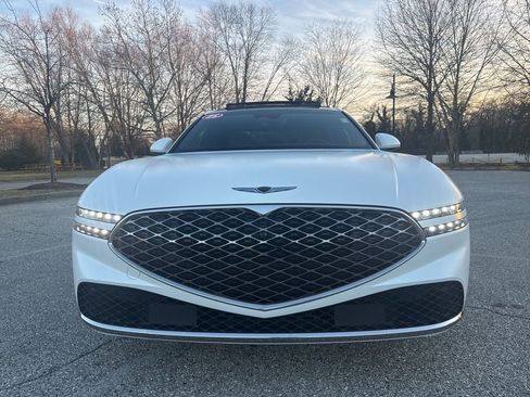 Used 2025 Genesis G90 3.5T image 3