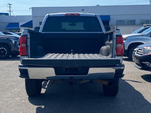 Used 2016 Chevrolet Silverado 2500 LT w/ LT Convenience Package AWD/4WD image 4