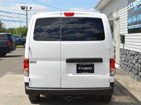 Used 2015 Nissan NV200 S w/ Back Door Glass Package image 4