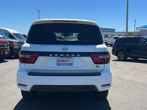 Used 2023 Nissan Armada SL w/ Midnight Edition Package AWD/4WD image 4