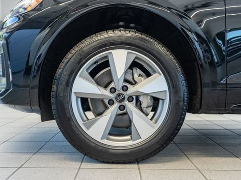 Certified 2024 Audi Q5 2.0T Premium Plus w/ Premium Plus Package AWD/4WD image 7