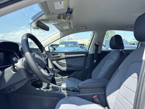 New 2025 Volkswagen Jetta SE image 12