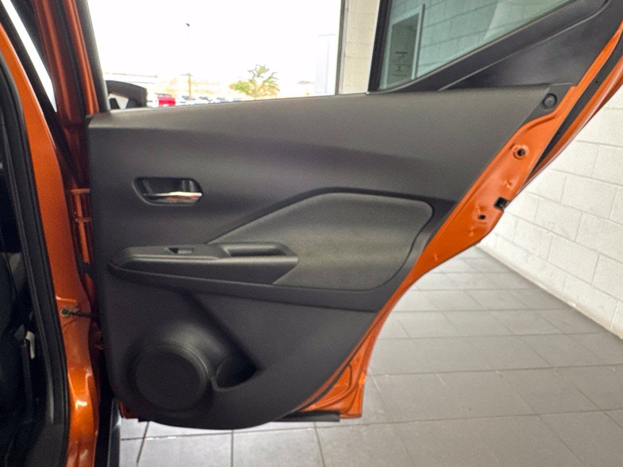 Used 2018 Nissan Kicks SV w/ Exterior Package FWD image 41