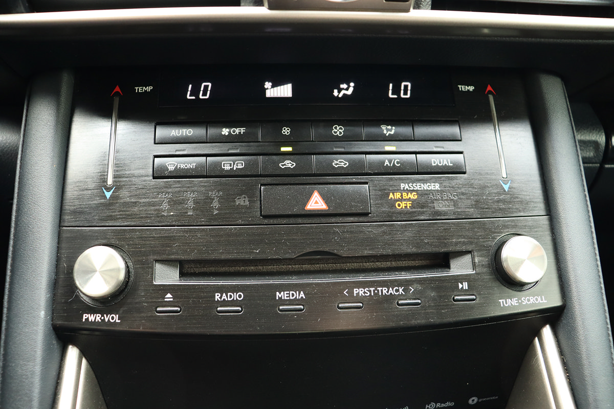 Used 2017 Lexus IS 200t RWD image 32