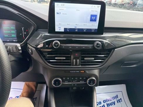 Used 2025 Ford Escape ST-Line image 19