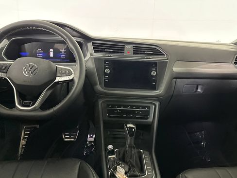 Used 2023 Volkswagen Tiguan SE R-Line FWD image 24
