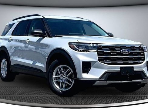 New 2026 Ford Explorer Active AWD/4WD image 2