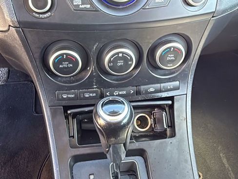 Used 2013 MAZDA MAZDA3 i Touring image 36