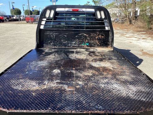 Used 2022 Ford F250 XL w/ Power Equipment Group image 9