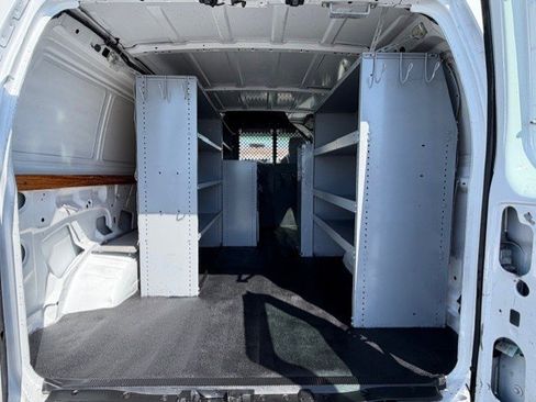 Used 2009 Ford E-350 and Econoline 350 Super Duty image 12