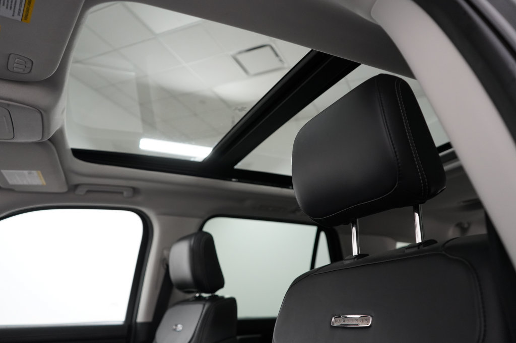Certified 2025 Ford Expedition Max Platinum AWD/4WD image 17