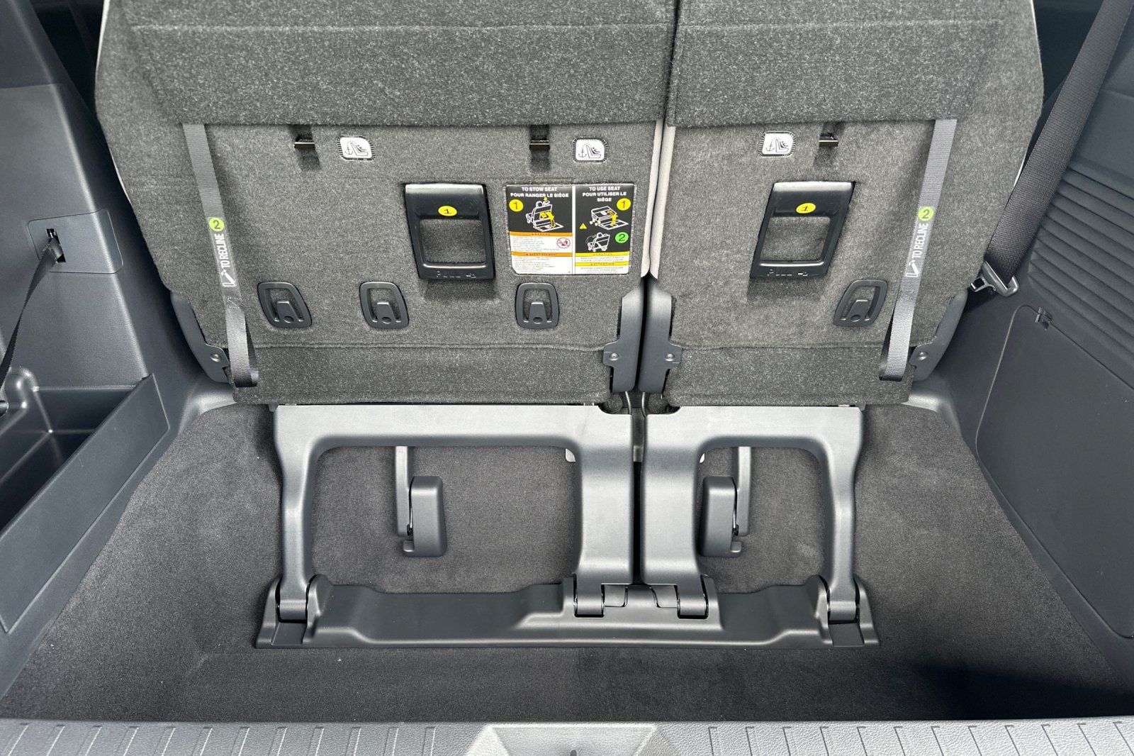 New 2026 Toyota Sienna LE FWD image 18