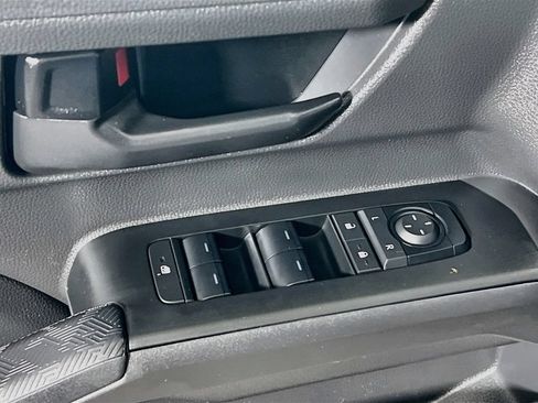 Certified 2024 Toyota Tacoma SR5 AWD/4WD image 16