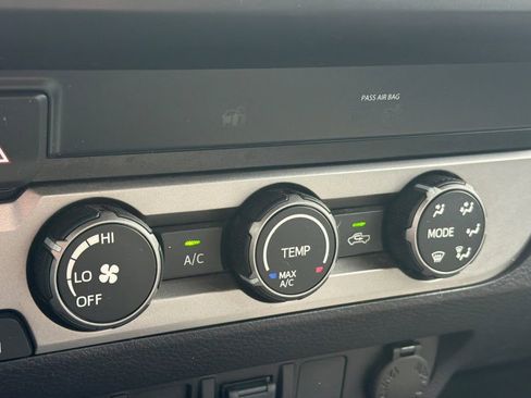 Used 2020 Toyota Tacoma SR RWD image 16