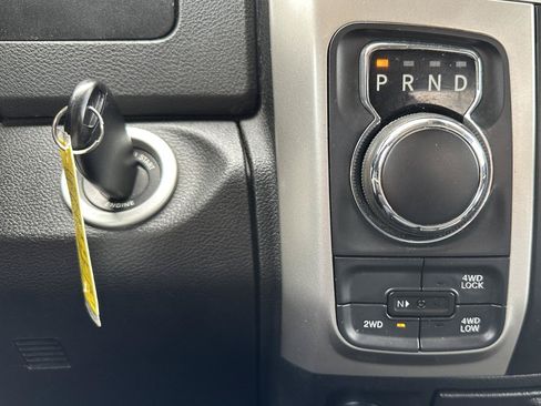 Used 2020 RAM 1500 Classic SLT AWD/4WD image 58