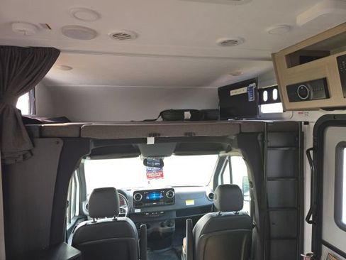 Used 2023 Mercedes-Benz Sprinter 3500 image 17