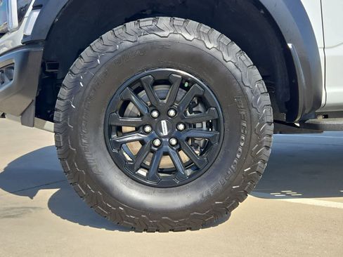 Used 2024 Ford F150 Raptor image 12