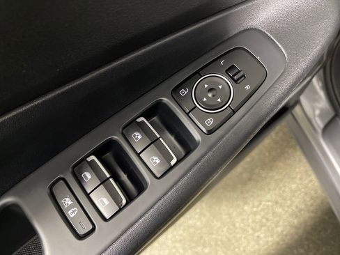 Used 2019 Hyundai Santa Fe SEL FWD image 18