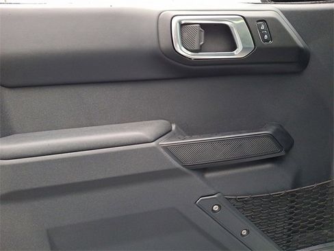 New 2025 Ford Bronco Badlands image 8